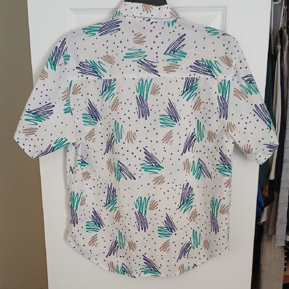 Women's Patterned Button Down Shirt - Picture 3 of 6